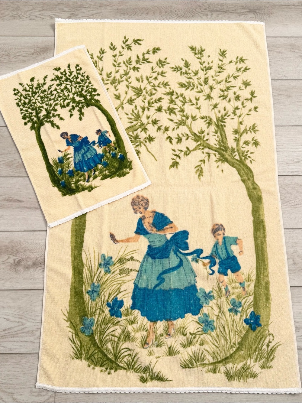 Vintage 60/70s Cottagecore Bath Towel Hand Towel Set